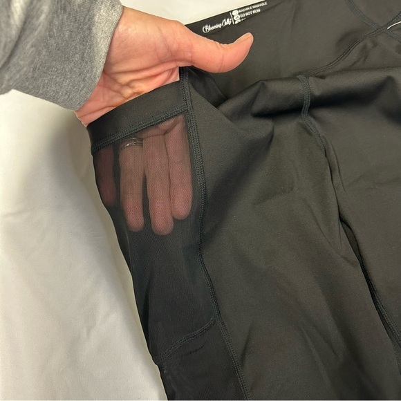 NWT Blooming Jelly Womens Athletic Shorts Sz S Pockets Stretch Biking Gym Black - Picture 4 of 14